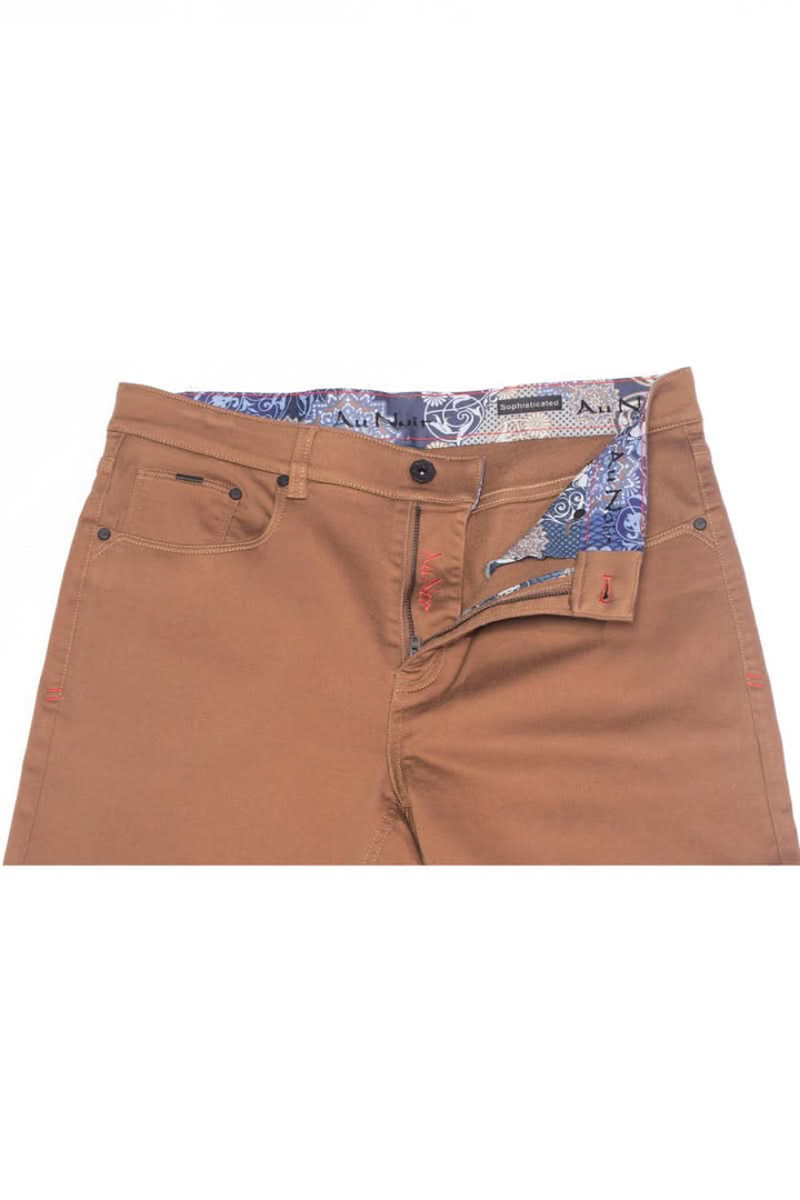 Jean Johnny homme taille basse avec coupe ajustée et poches, tissu extensible pour confort.