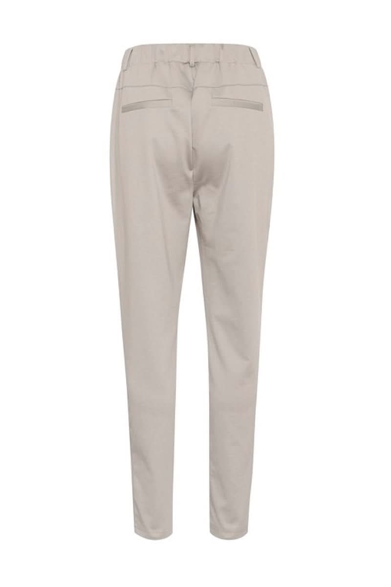 Pantalon habillé Jenny, coupe régulière, taille élastique, jambe fuselée, coloris beige, vue arrière.