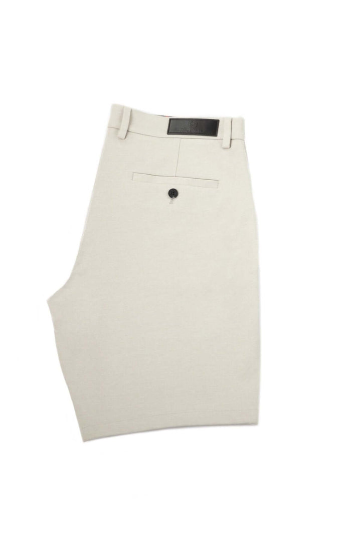 Shorts Giacomo en beige, design minimaliste avec poches latérales et arrière, confort supérieur pour l'été.