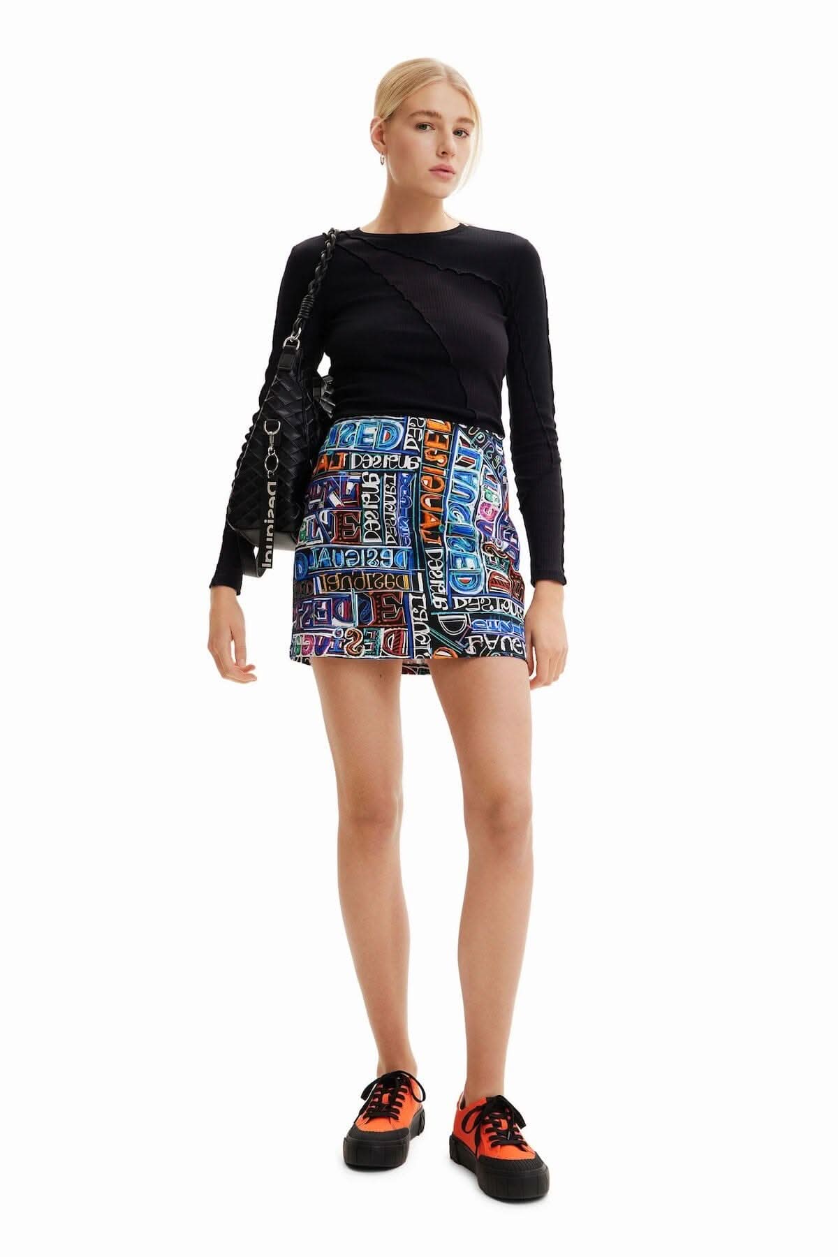 Mini-jupe slim logo arty Desigual pour femme | Valérie Simon