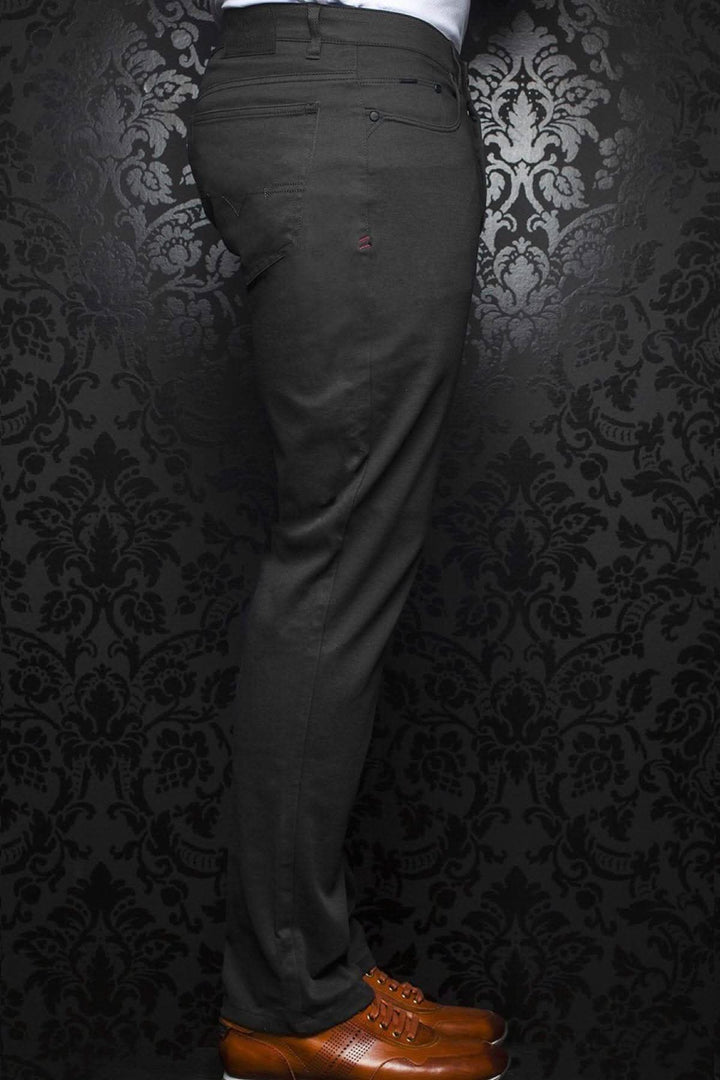 Pantalon Signum au noir pour homme, fit ajusté, 5 poches, tissu coton haut de gamme, style habillé et décontracté.