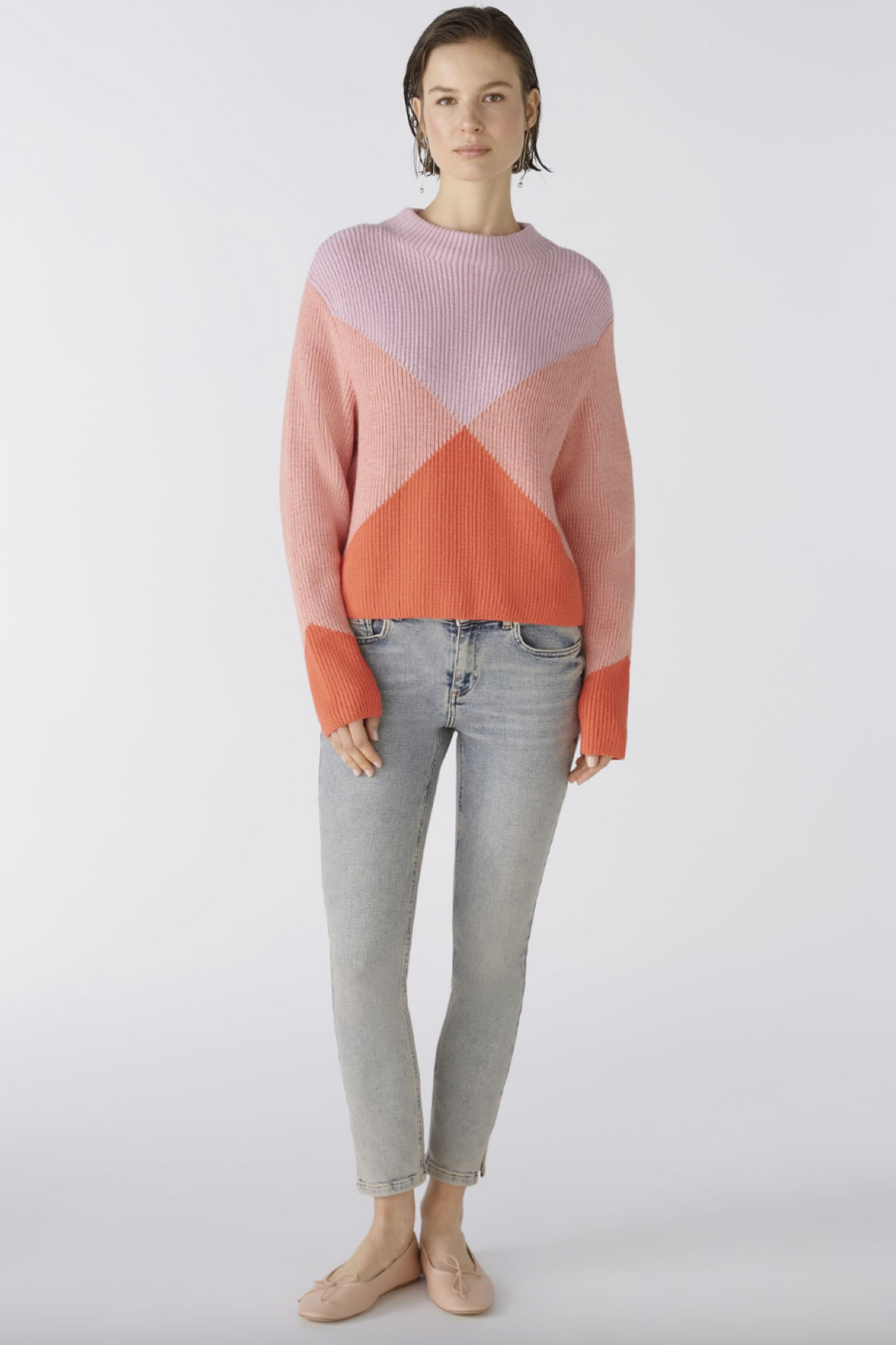 Triangle pattern sweater