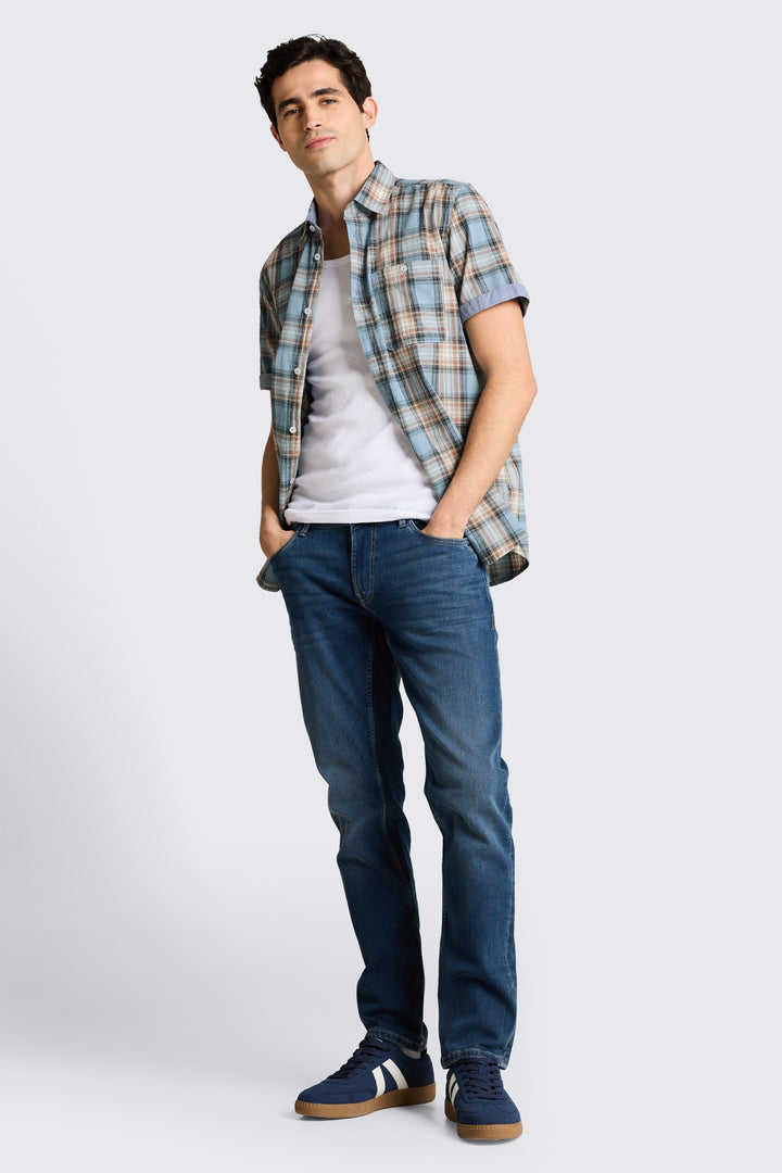 Short-sleeved plaid shirt