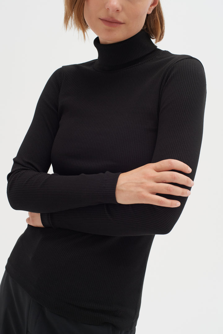 Dagna Turtleneck