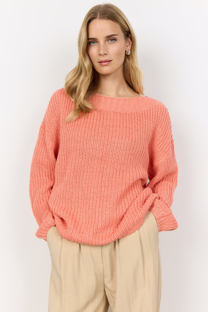 Round neck knit