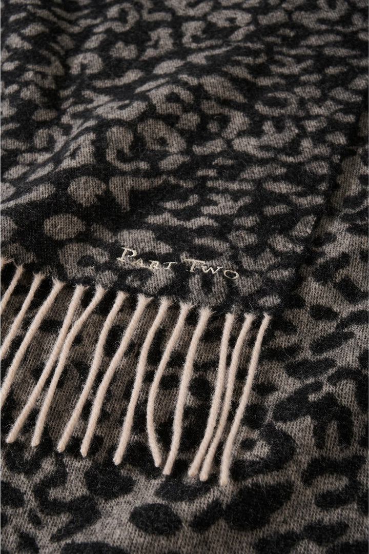 Kitha scarf