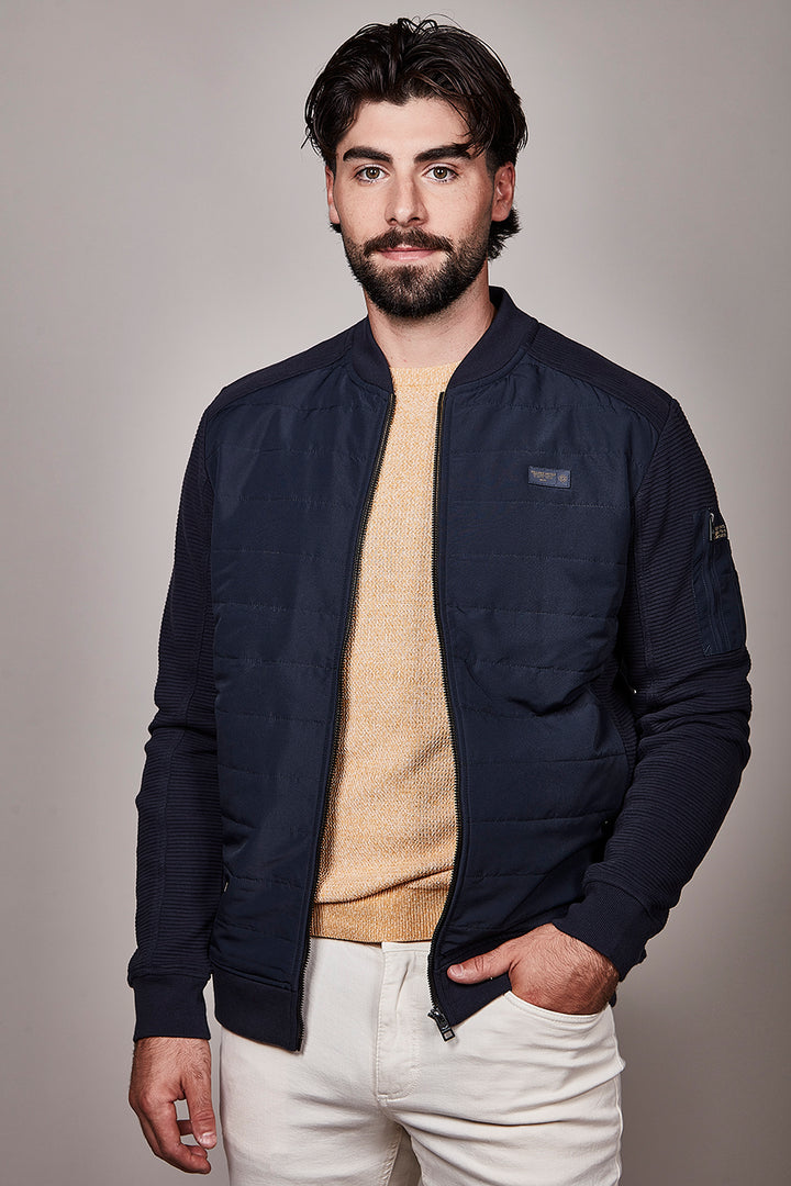 Blouson matelassé à fermeture zippée