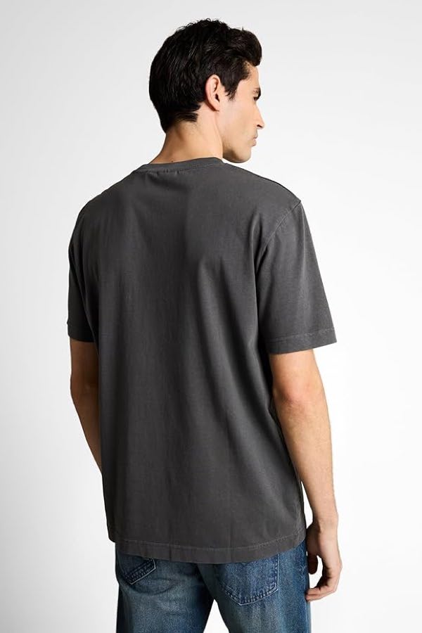 T-shirt with a chest pocket