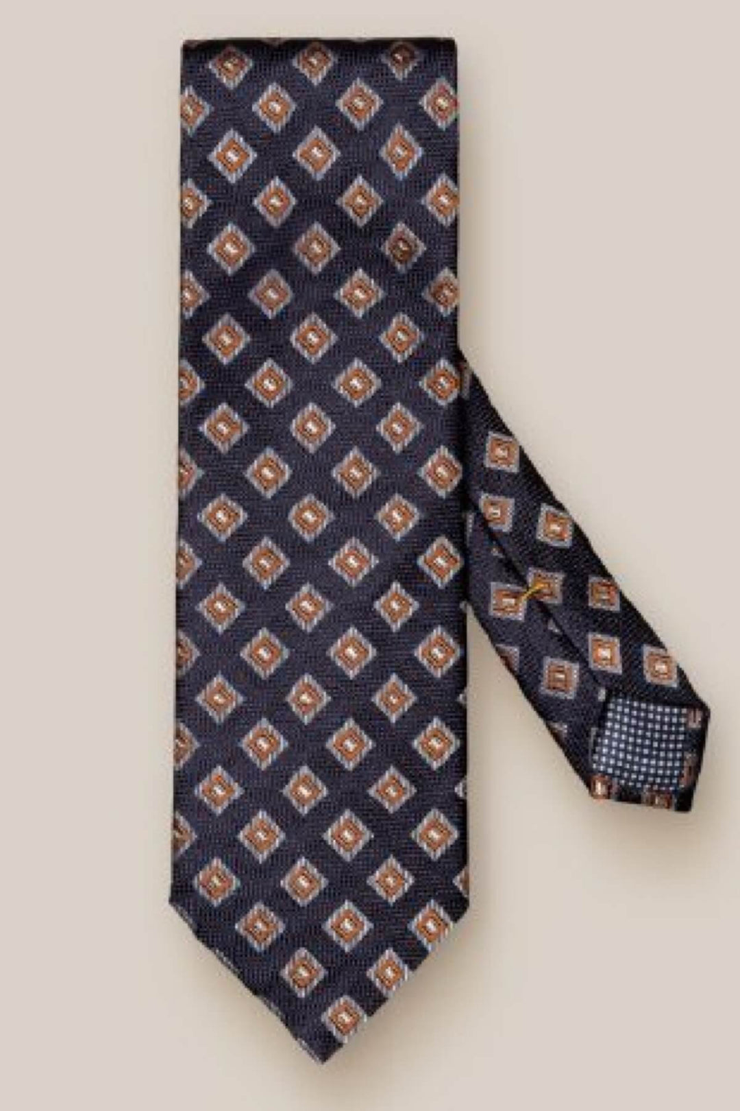 Cravate à motif géométrique