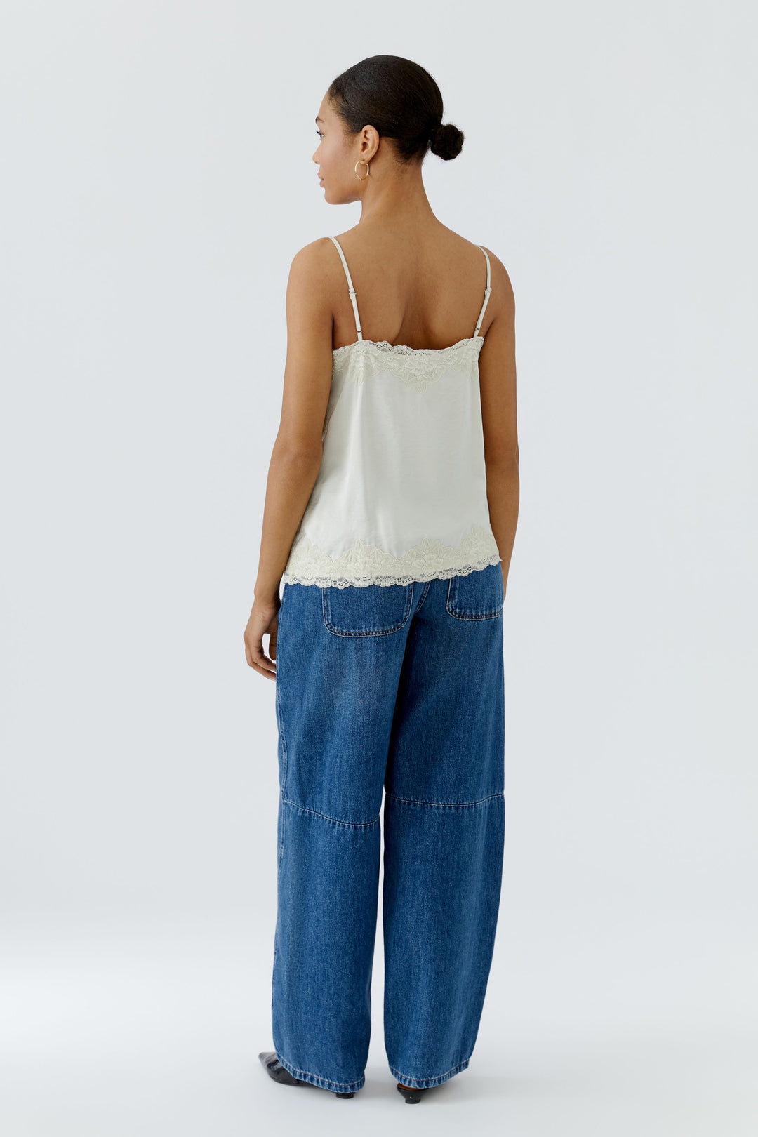 Camisole satinée à dentelle