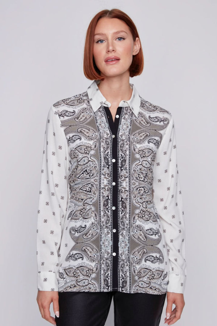 Blouse imprimée paisley en tissu doux, avec un design élégant et intemporel, parfaite pour toutes les occasions.