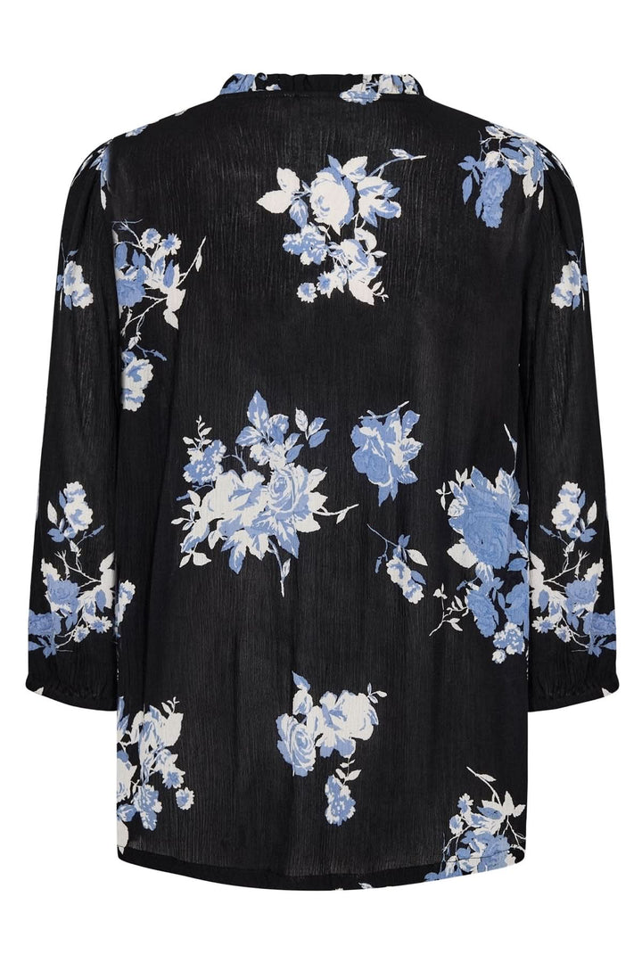 Blouse Edita fluide noire à imprimé floral bleu, manches 3/4, style féminin et décontracté.