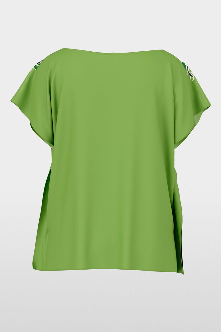 Blouse fluide imprimée verte avec manches courtes amples et encolure dégagée, vue arrière.