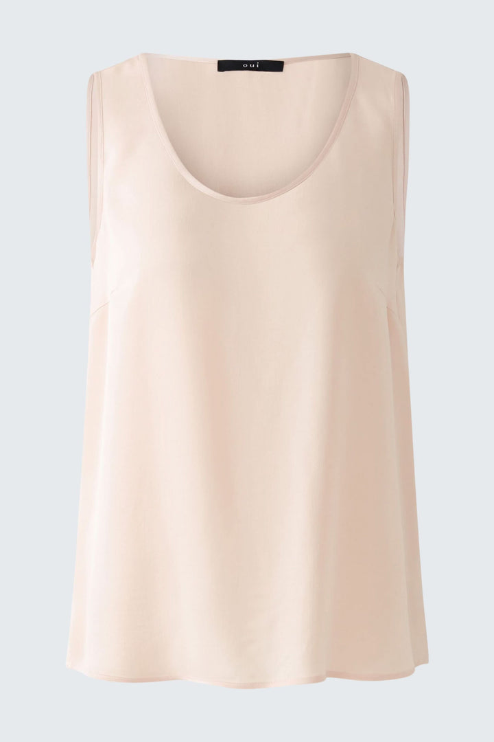 Camisole Oui en viscose LENZING™ ECOVERO™, coupe évasée, couleur nude, douce et écoresponsable.