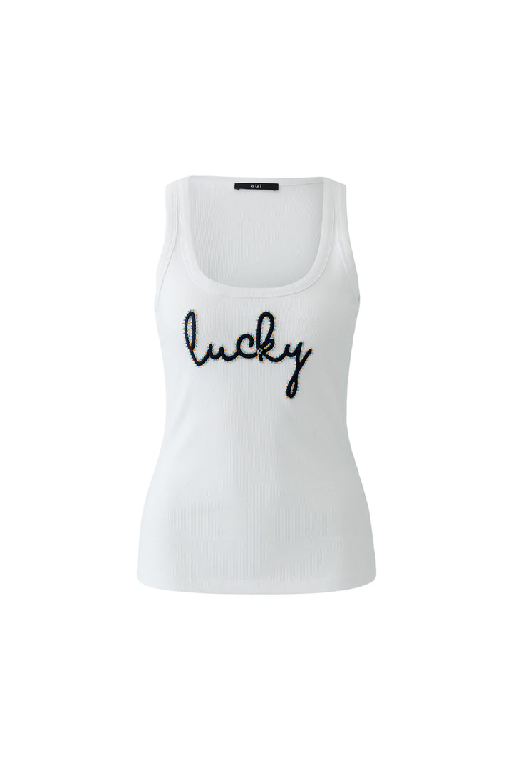 Camisole côtelée avec inscription brodée "lucky", design minimaliste pour un confort optimal et élégance quotidienne.