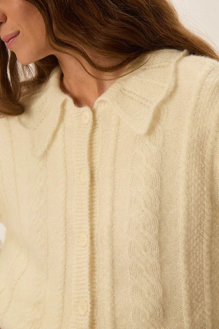 Short cardigan with collar