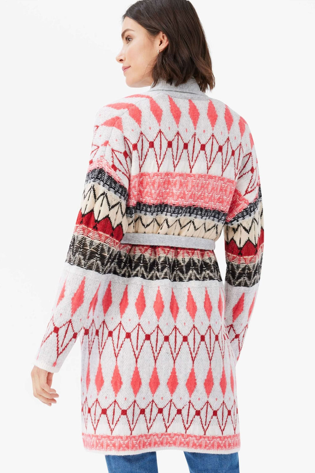 Cardigan long Amanda pour femme avec motifs géométriques colorés et col châle, idéal pour un look hivernal.