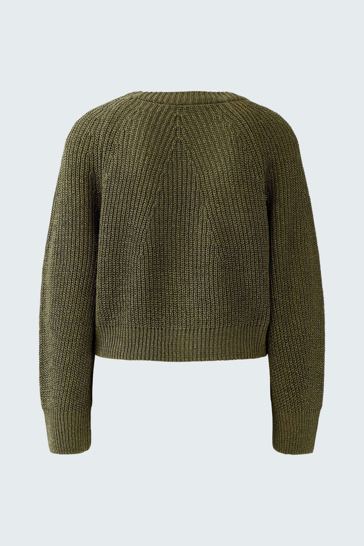 Cardigan tricoté vert de dos avec coupe courte et encolure en V, parfait pour un style élégant et confortable au quotidien.