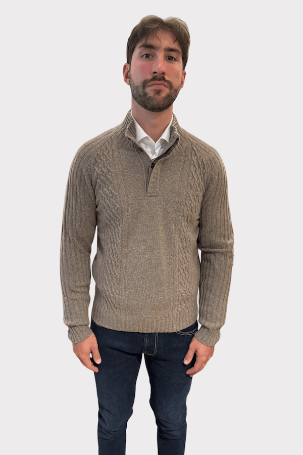 Chandail en cachemire à motifs torsadés, col boutonné, couleur beige, élégant et confortable pour les journées fraîches.