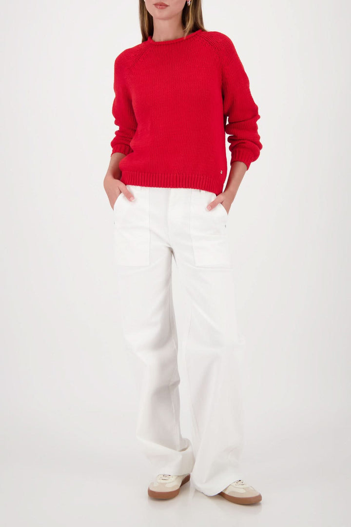 Chandail en maille col rond rouge pour un look moderne et polyvalent, avec coupe droite écourtée, parfait pour toutes occasions.