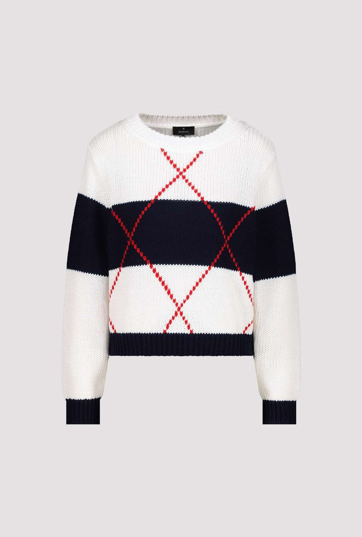 Chandail en maille à motif géométrique blanc et bleu marine avec bandes et motif graphique en rouge, coupe droite et encolure arrondie.