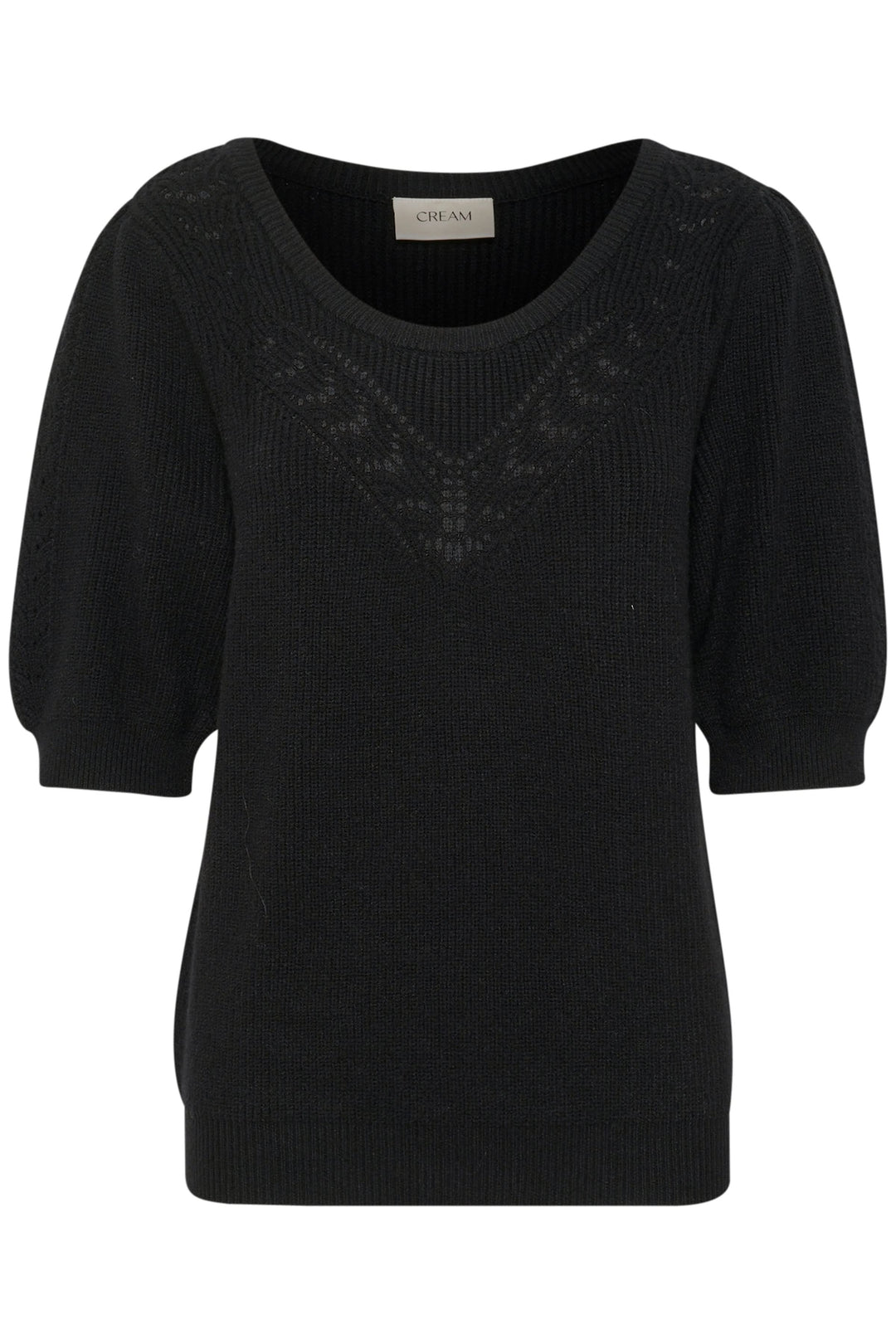 Chandail en tricot noir avec motif ajouré et manches trois-quarts bouffantes, coupe décontractée et élégante.