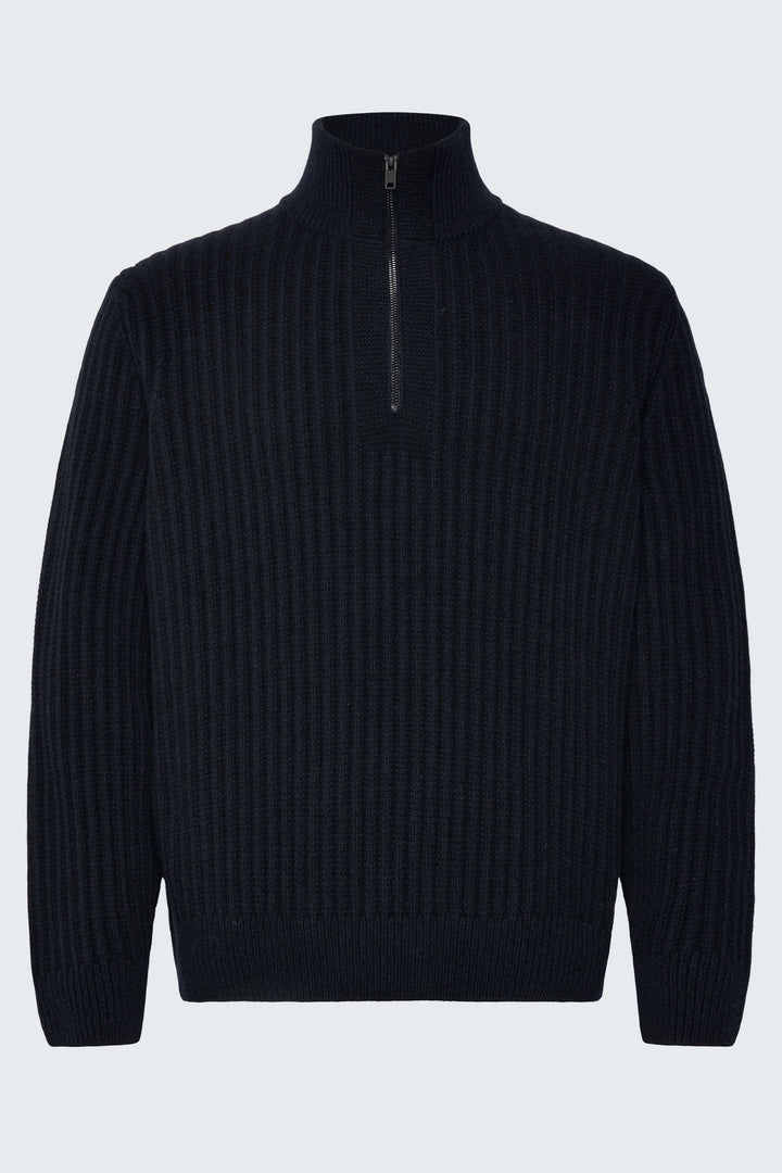 Chandail en tricot à demi-glissière avec col montant zippé, parfait pour un look décontracté et soigné. Décris moi le produit en français.