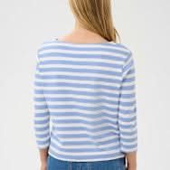 Dos d'un Chandail rayé Nela à col bateau et manches longues en style marin.