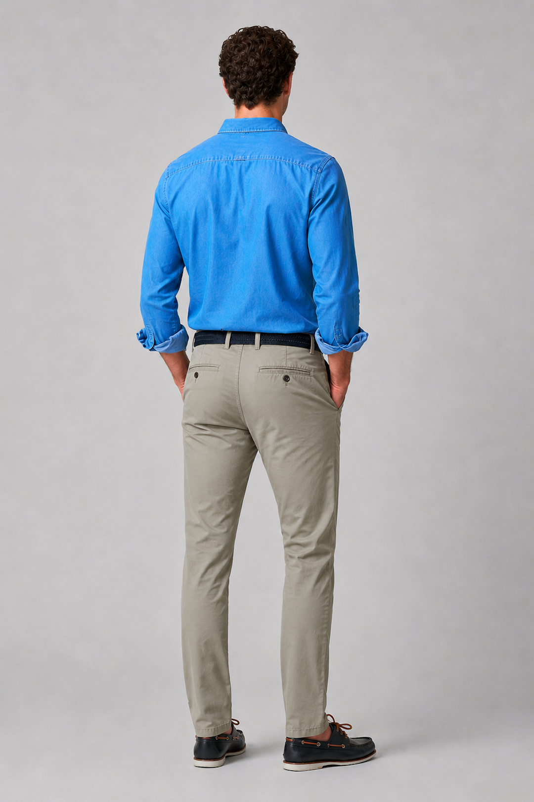 Pantalon chino coupe ajustée