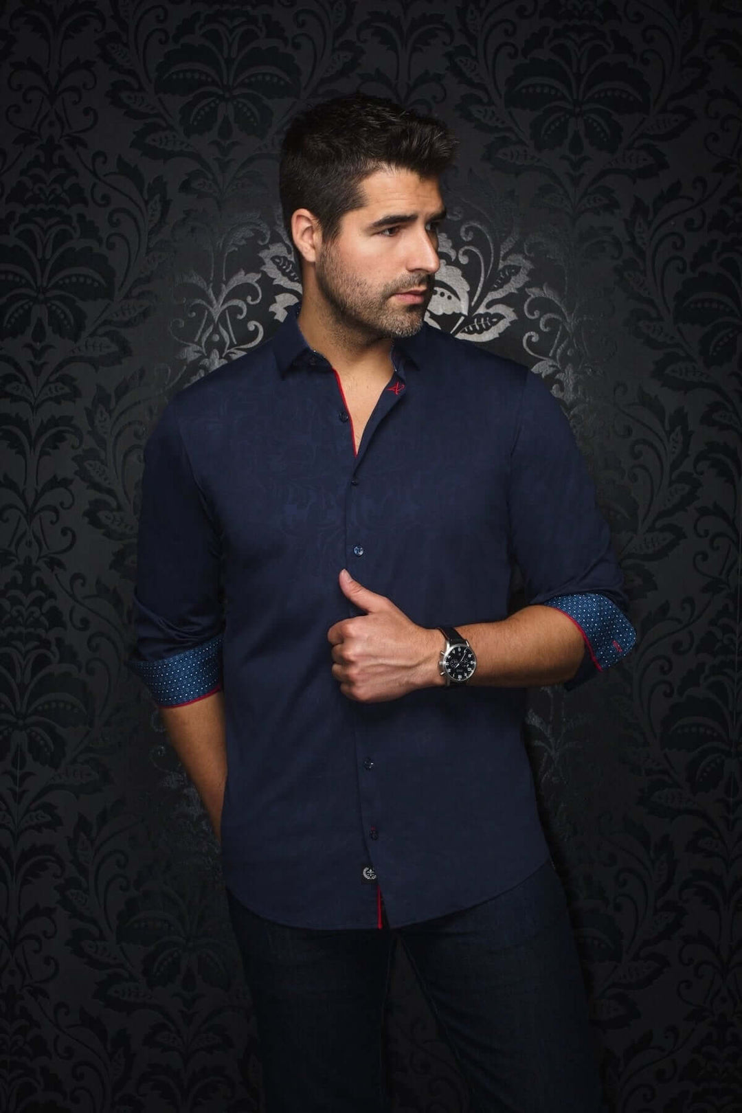 Chemise Dunn à manches longues, élégante, coupe ajustée, tissu texturé, idéal pour soirées, détails raffinés.