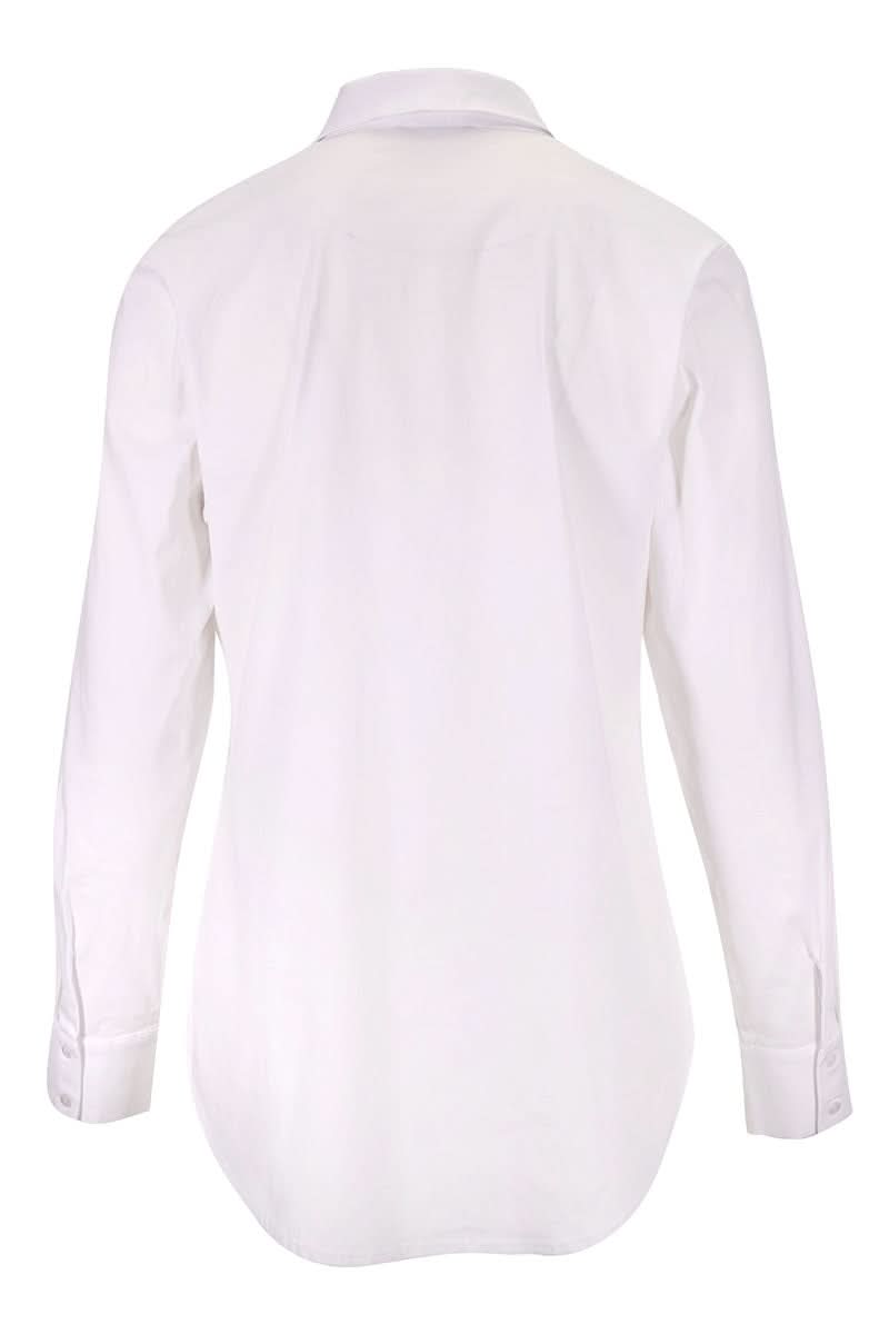 Vue arrière de la chemise classique élégante avec col traditionnel et coupe légèrement cintrée pour homme.