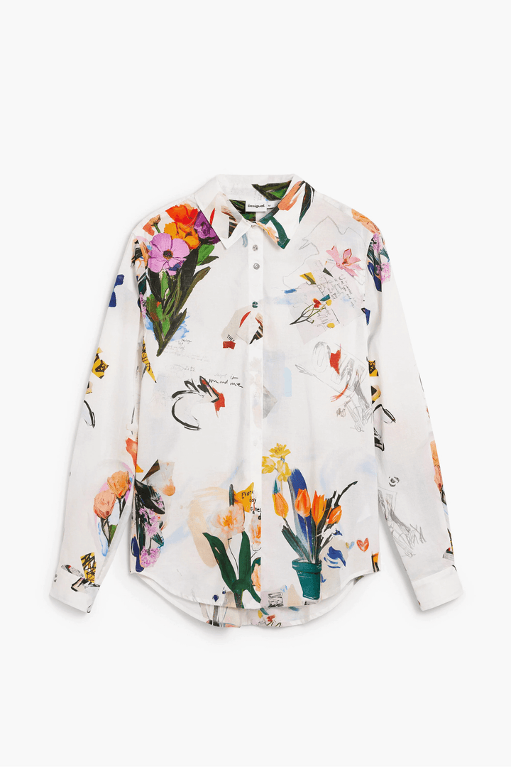 Chemise collage fleurs avec imprimé artistique, silhouette fluide et élégante idéale pour un style décontracté et moderne.
