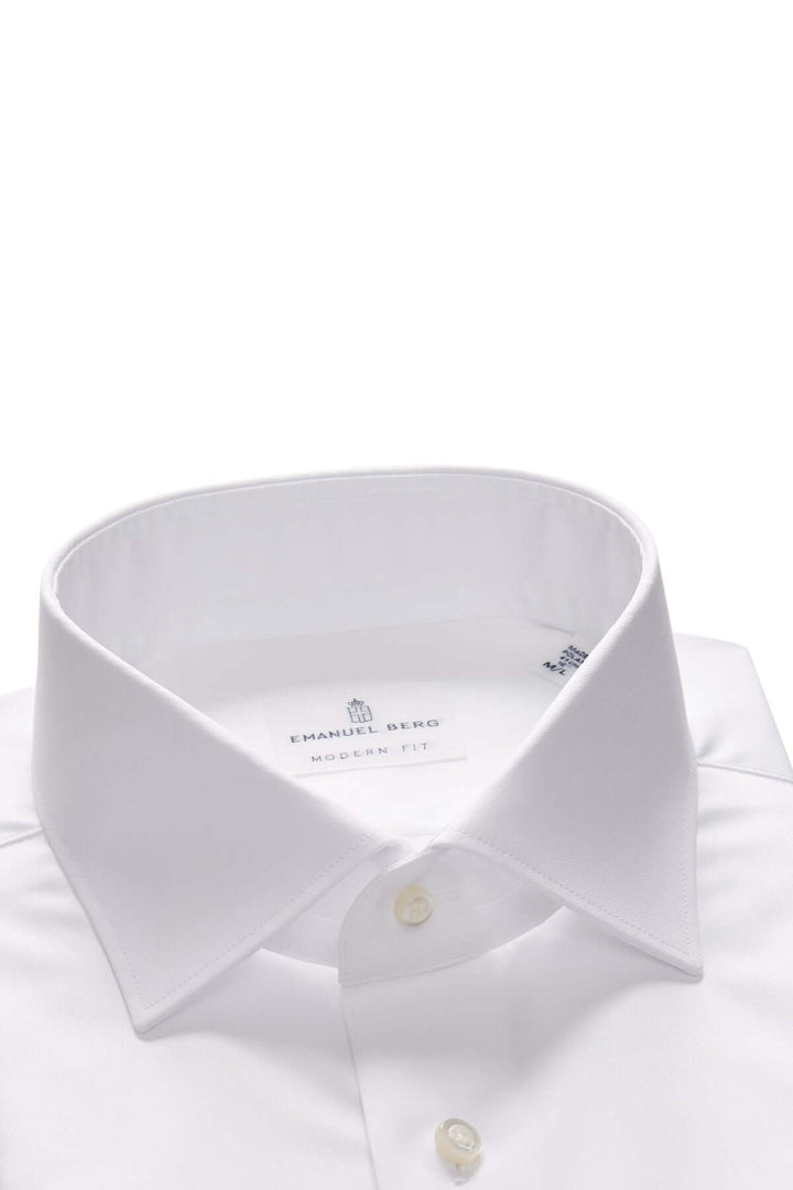 Col Mr. Crown de chemise habillée en twill de coton, élégant et infroissable.