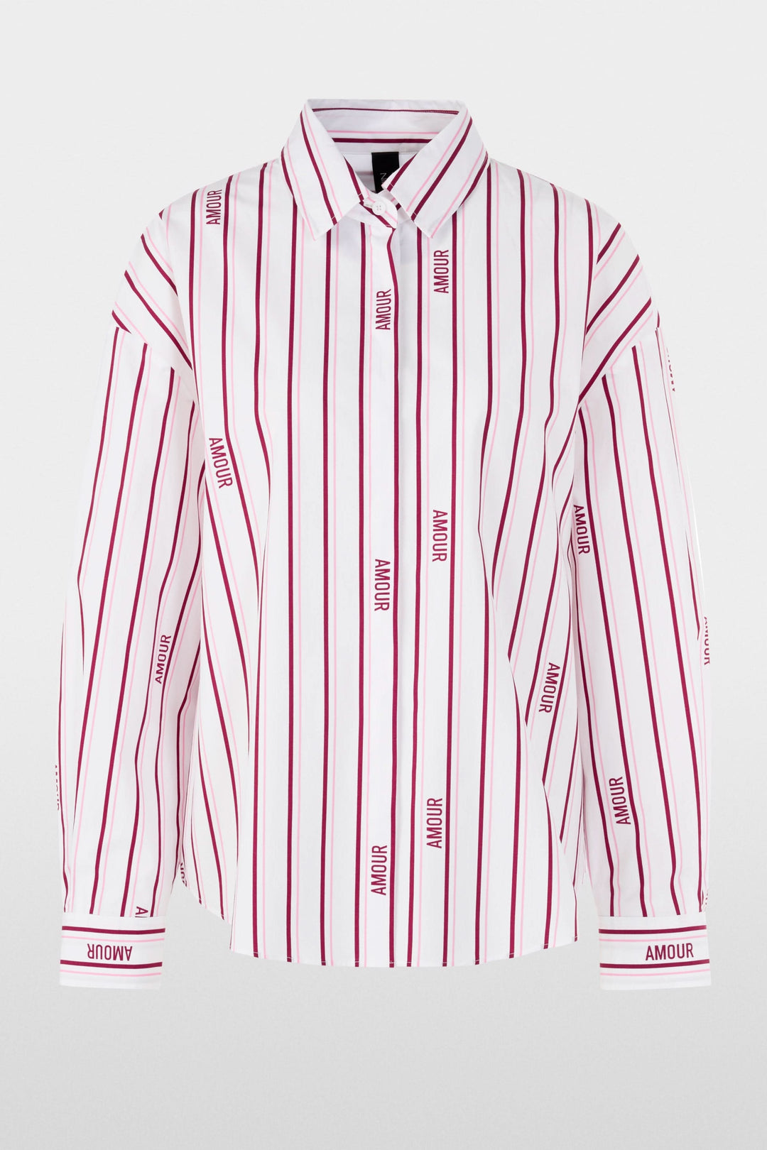 Chemise rayée en coton biologique avec manches longues et inscription "AMOUR", coupe classique avec label "Rethink Together".