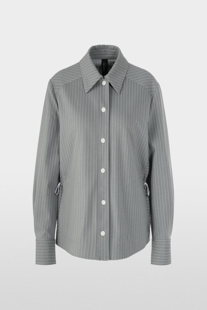 Chemise rayée décontractée avec motif à rayures et coupe ample, col classique, poches latérales, boutons-pression, élastique ajustable.