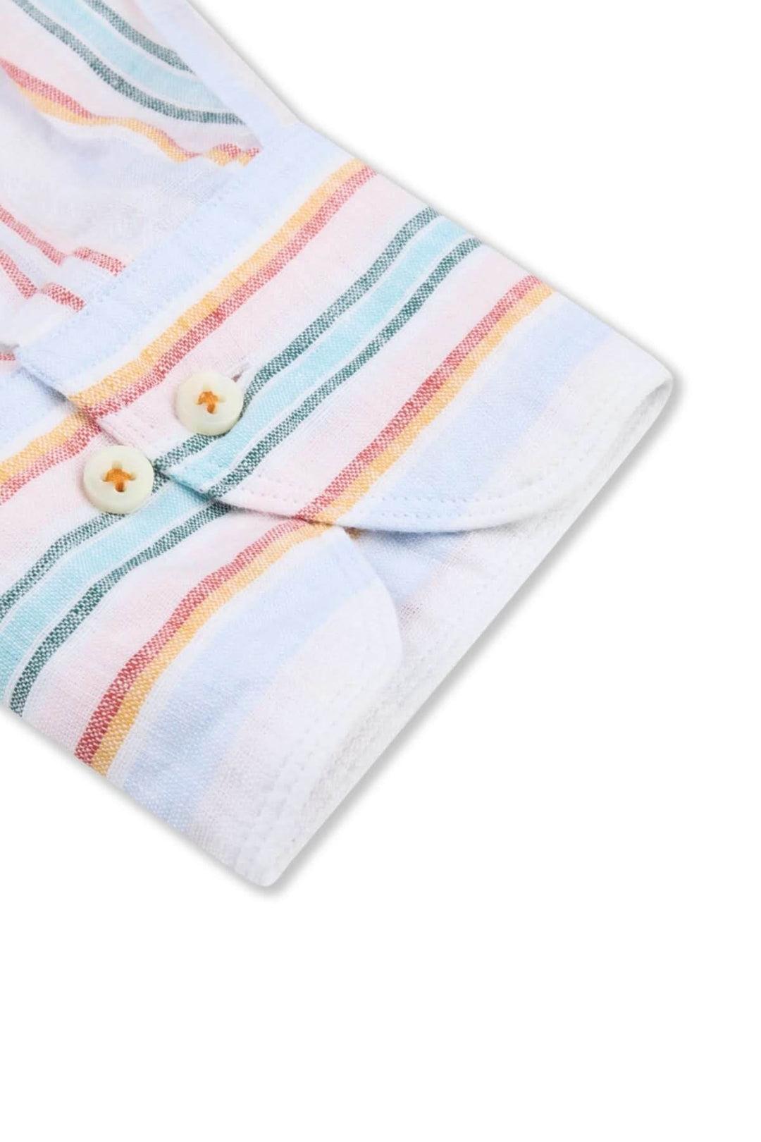 Chemise à rayures multicolores en lin, col classique et boutons en nacre, idéale pour l'été.