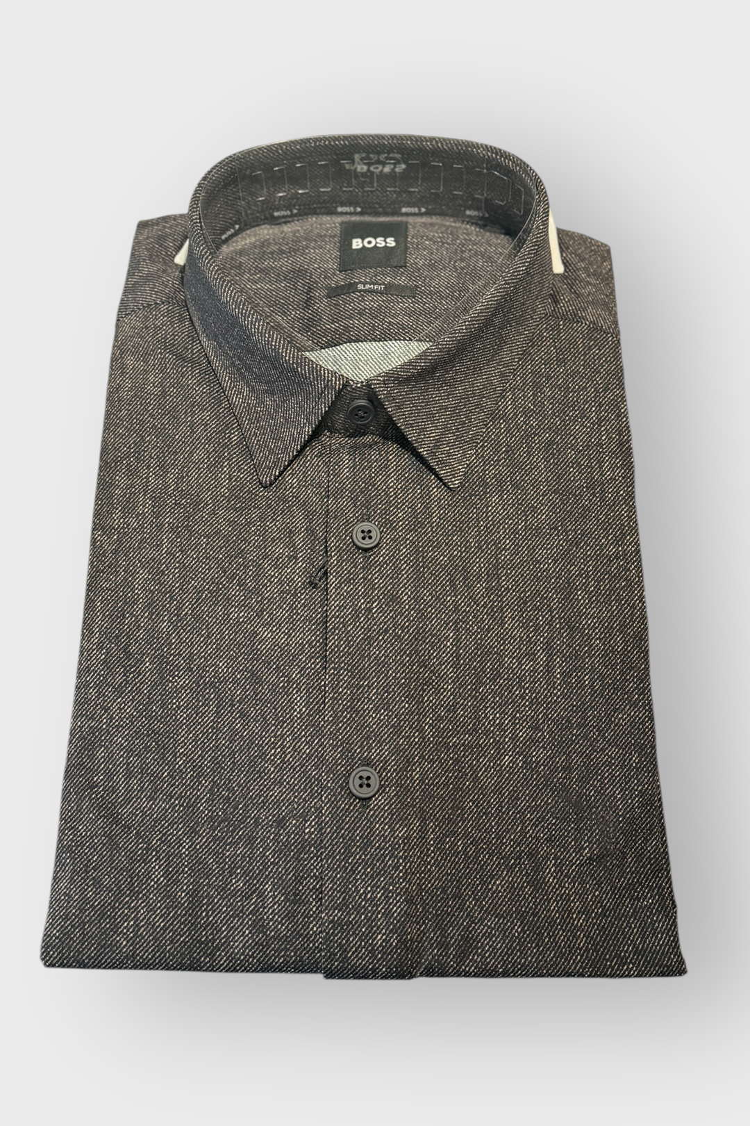 Chemise BOSS en tissu extensible à l'imprimé moderne, couleur sombre, col Kent, coupe étroite.