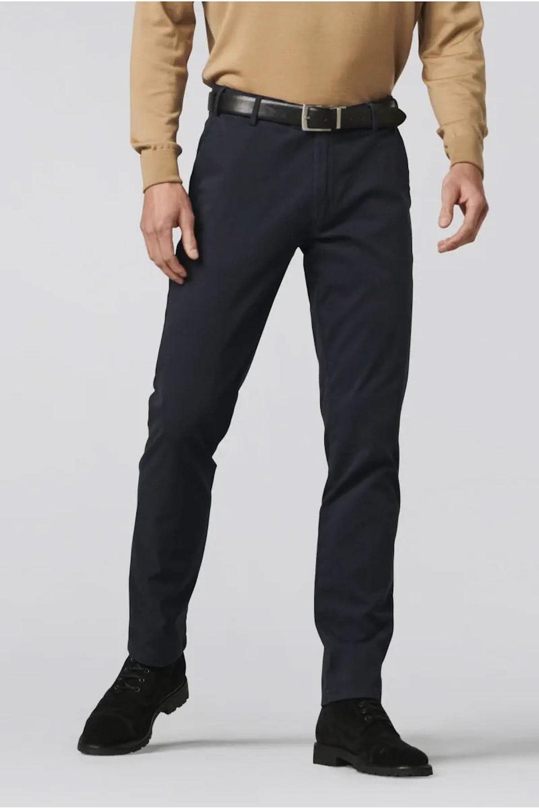 Pantalon Chino flex homme, coupe droite, tissu extensible, style élégant et confortable.