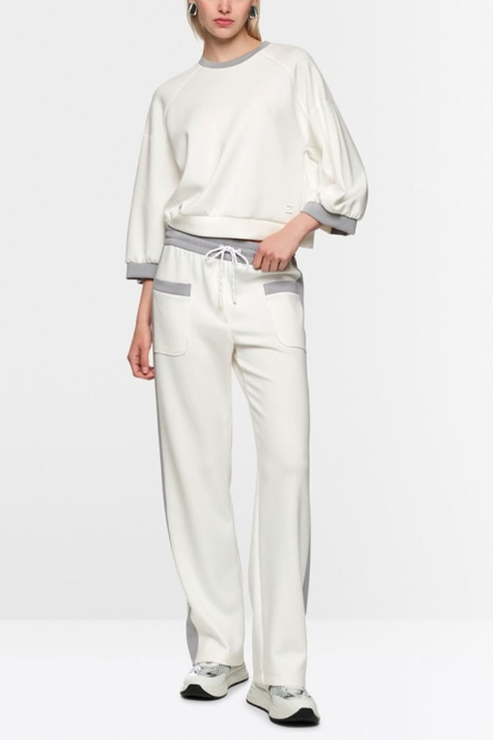 Coton ouaté décontracté avec coupe ample, manches bouffantes 3/4, épaules tombantes et coutures contrastées Marc Cain Sports.