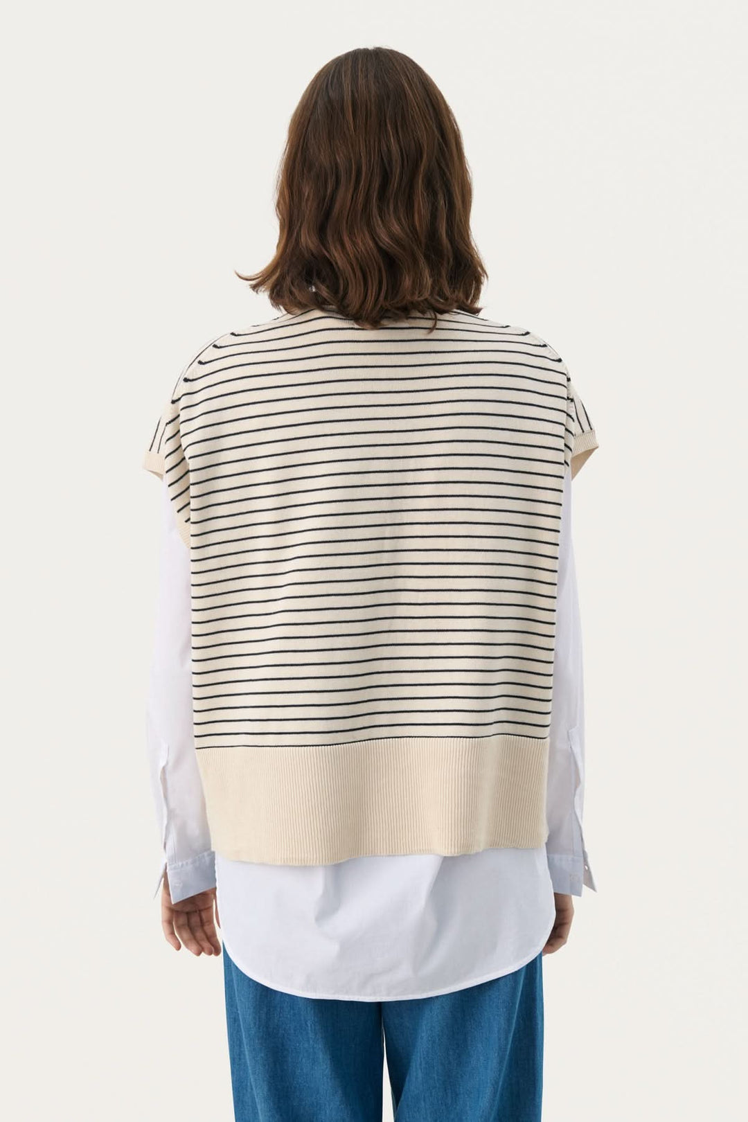 Débardeur Nataya en coton, dos avec rayures fines, style décontracté, col rond, coupe ample.
