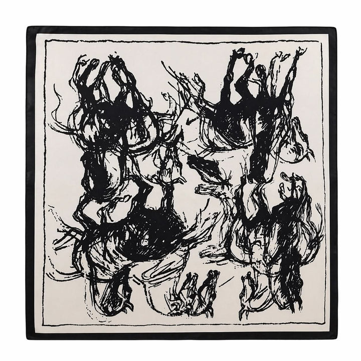 Foulard carré imprimé artistique avec motif noir contrasté, tissu léger et fluide, idéal pour accessoiriser tenues et sacs.