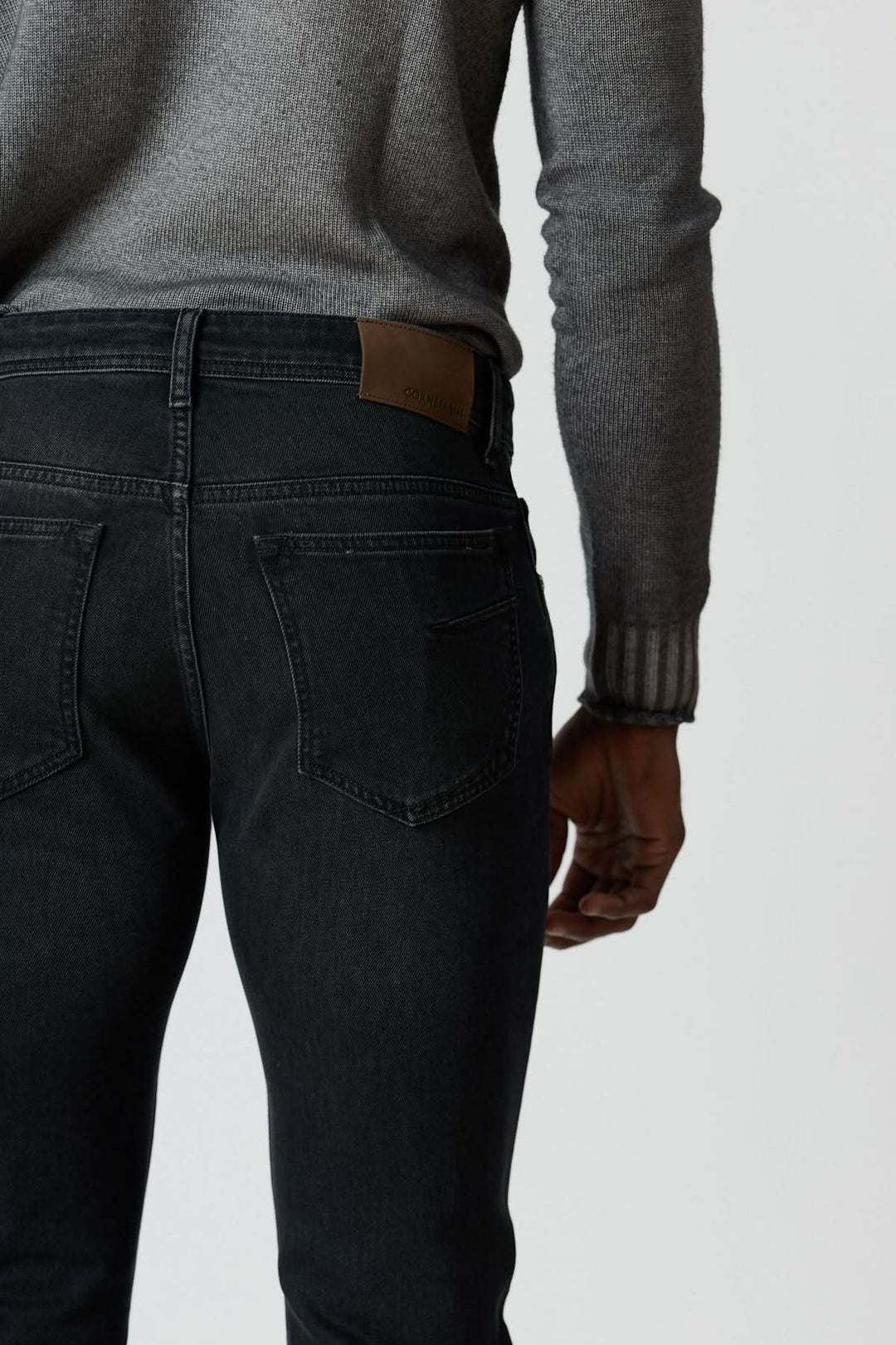 Jean 5 poches en denim stretch gris foncé