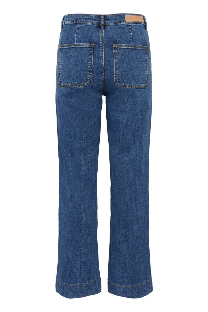 Jean Barba en denim bleu, coupe jambe large, taille régulière, avec poches arrières. Style moderne et décontracté pour le quotidien.