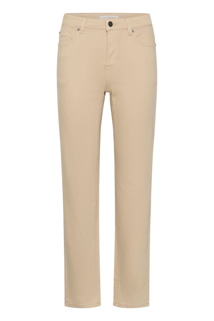 Jean Harriet coupe droite ajustée beige avec tissu souple, taille régulière, fermeture à bouton et glissière, poches avant et arrière.