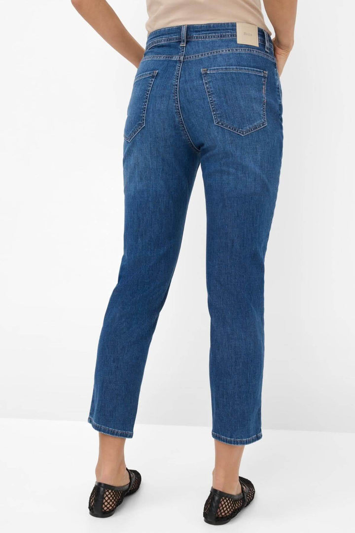 Jean MARY S pour femme, coupe droite, cinq poches, bleu, vue arrière, confort et style à la mode.
