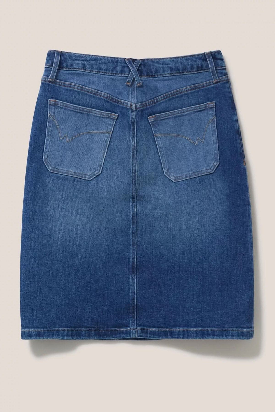 Jupe Jemma en jean, jupe midi en denim classique avec poches arrière, idéale pour un look décontracté ou chic.