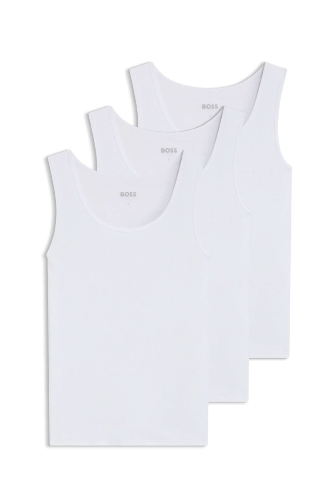 Lot de trois débardeurs blancs BOSS en coton doux, au design épuré et à la coupe ajustée.