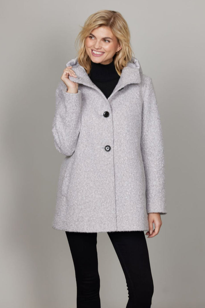 Short coat with hood