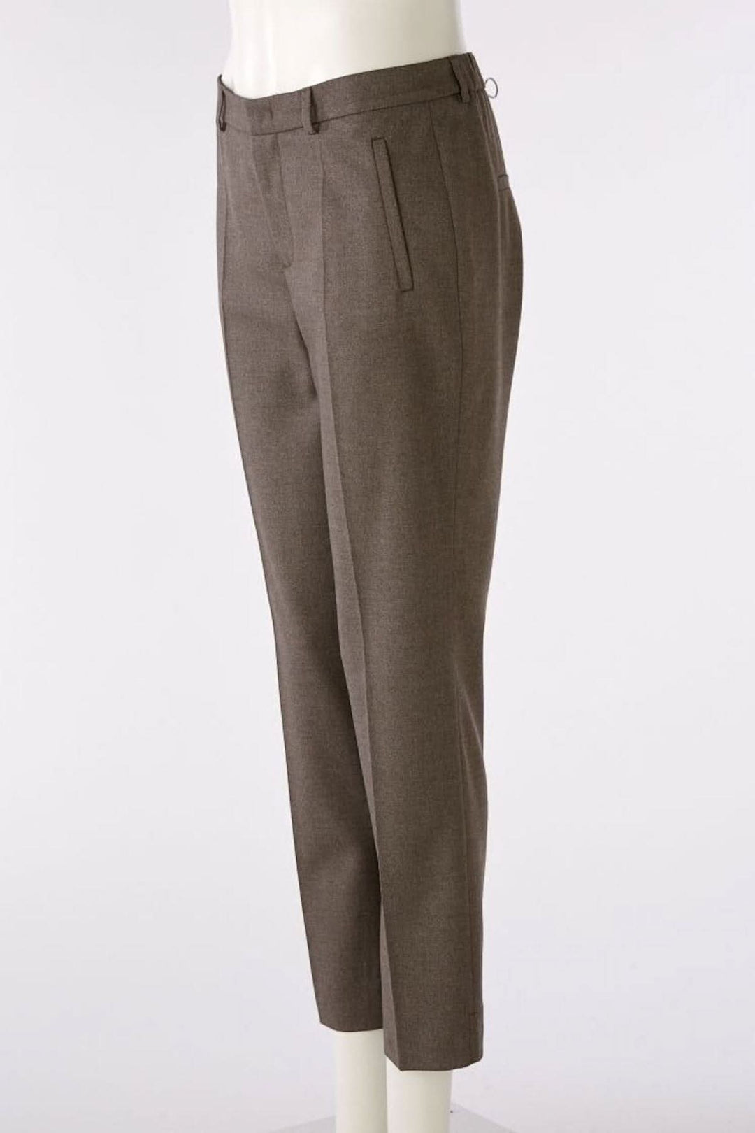 Pantalon droit en viscose, légèrement raccourci, coupe étroite, coloris marron, idéal pour style et confort.