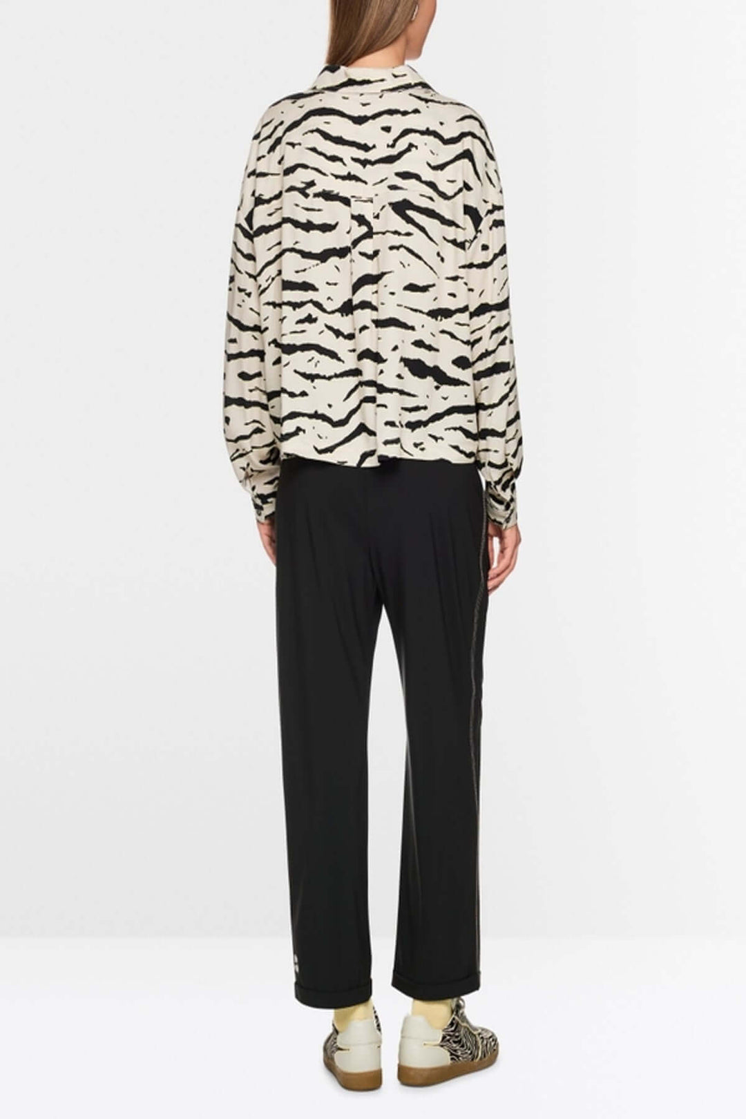 Pantalon léger WUXI en tissu décontracté avec jambes raccourcies et taille élastique, bande latérale sportive, produit durable "Rethink Together".